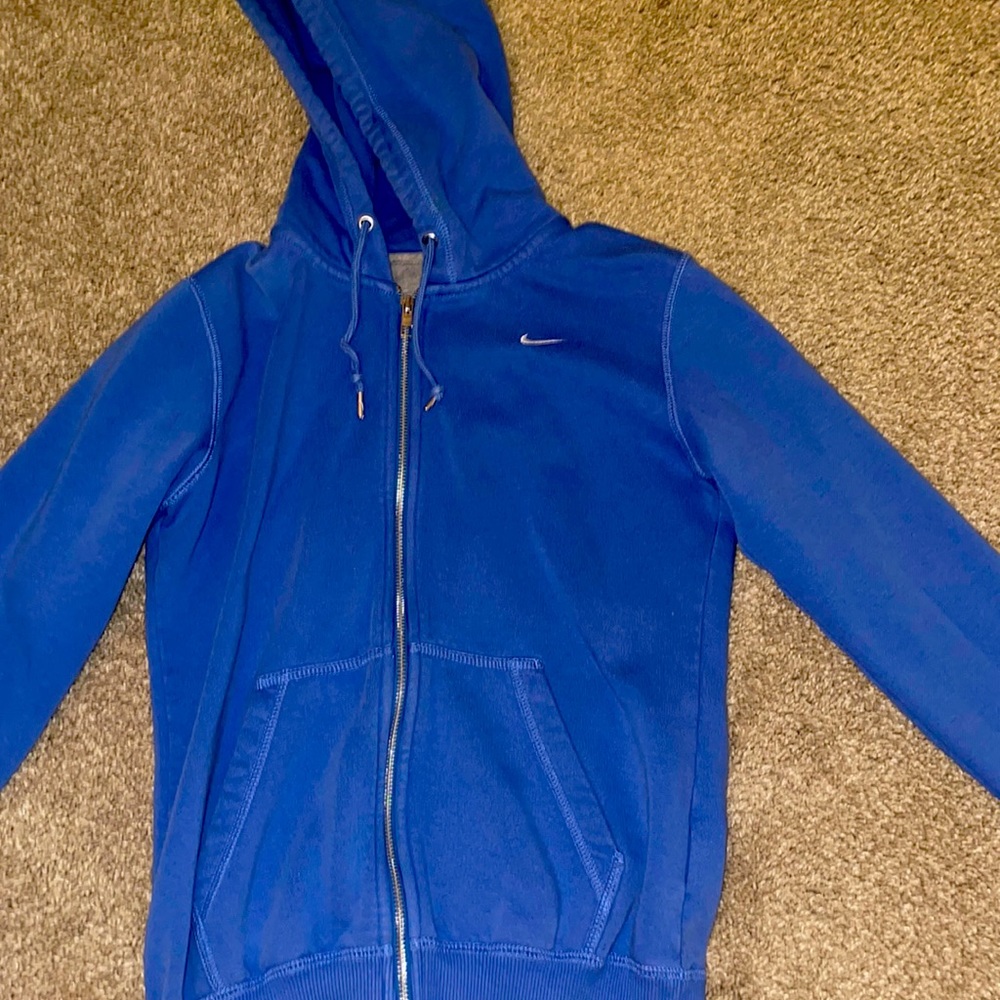 Barely worn Nike zip up, great condition